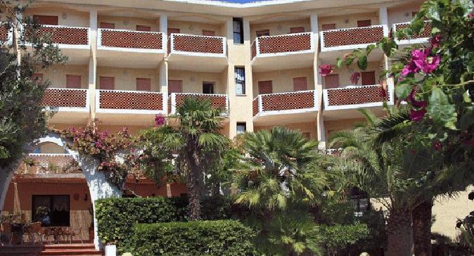 Hotel Punta Faro Capo Vaticano Exterior photo